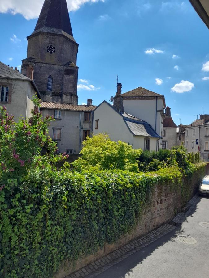 Maison En Ville Avec Terrasse Ensoleillee Et Wi-Fi Magnac-Laval Eksteriør billede