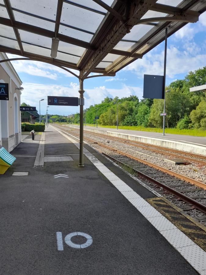 Maison En Ville Avec Terrasse Ensoleillee Et Wi-Fi Magnac-Laval Eksteriør billede