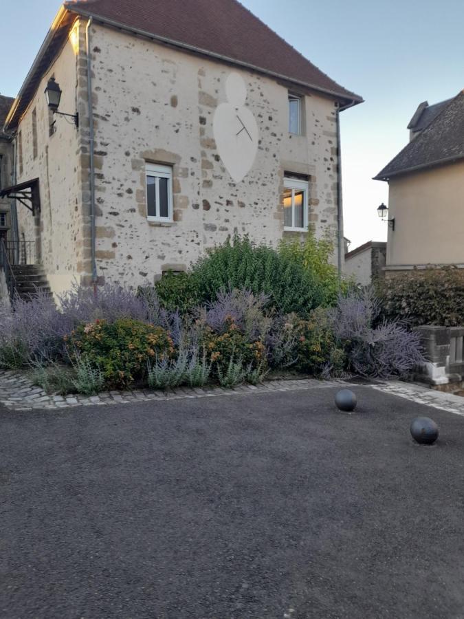 Maison En Ville Avec Terrasse Ensoleillee Et Wi-Fi Magnac-Laval Eksteriør billede