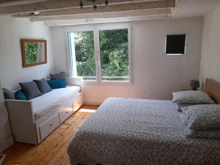 Maison En Ville Avec Terrasse Ensoleillee Et Wi-Fi Magnac-Laval Eksteriør billede